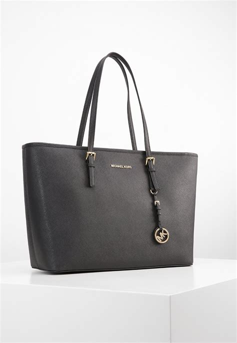 sac a main michael kors jet set|Michael Kors jet set bag.